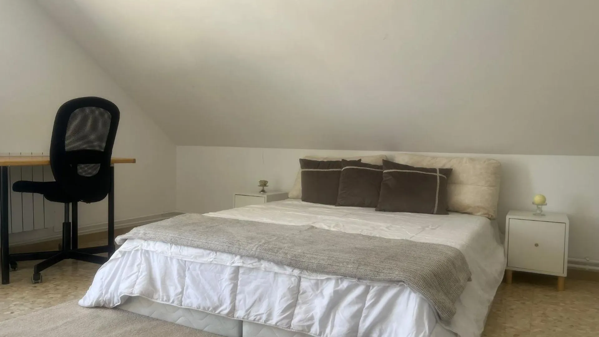 La Miranda Bed & Breakfast Sant Just Desvern